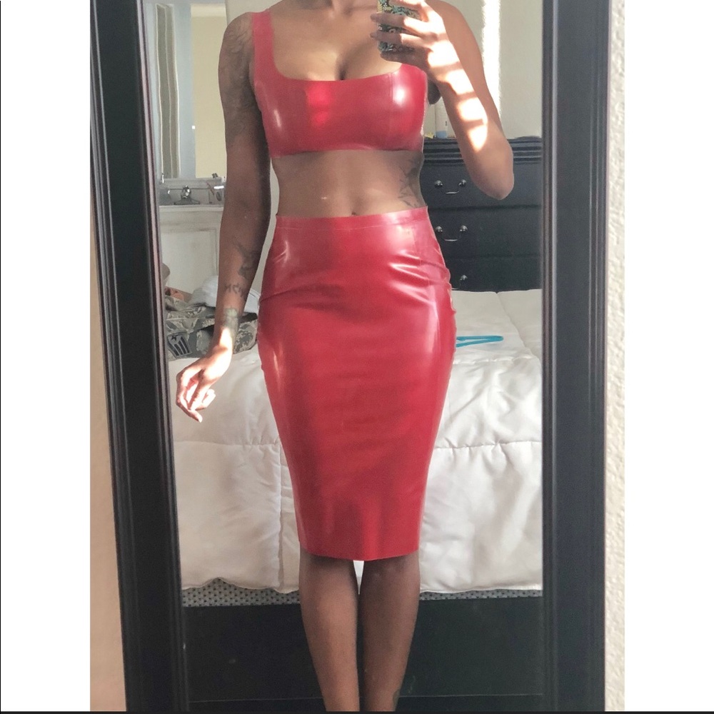 House of CB “Dita” latex 2-piece ❤️❤️